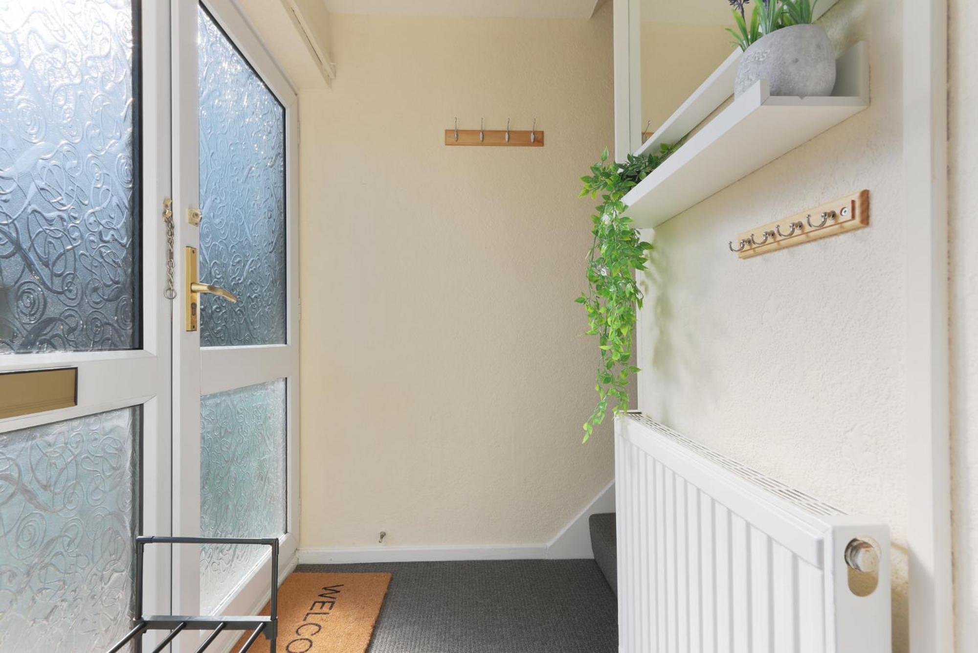 Leconfield Close - Comfy House And Free Parking Кингстън ъпон Хъл Екстериор снимка