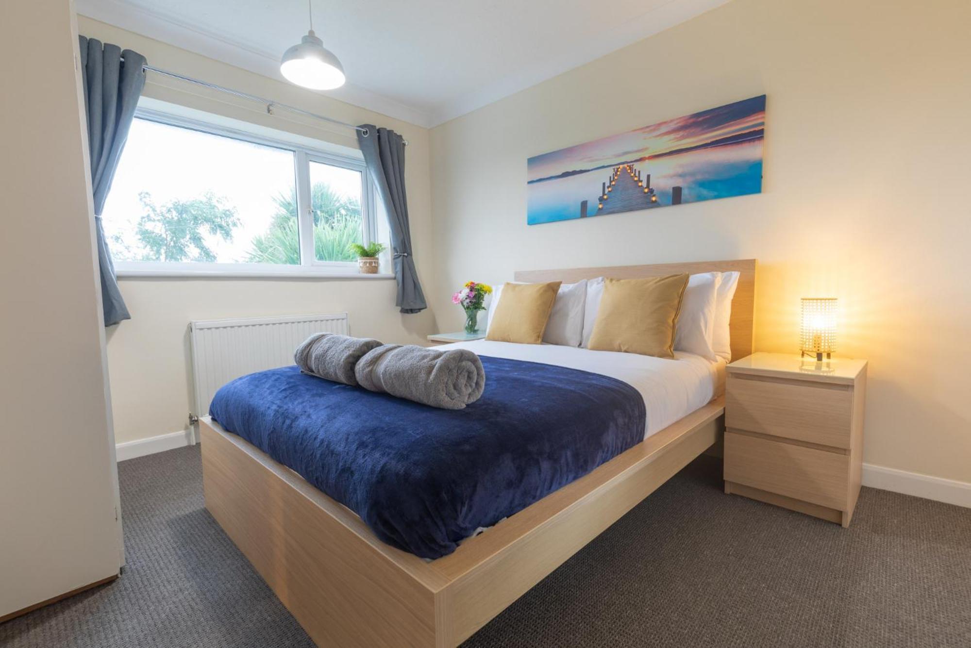 Leconfield Close - Comfy House And Free Parking Кингстън ъпон Хъл Екстериор снимка