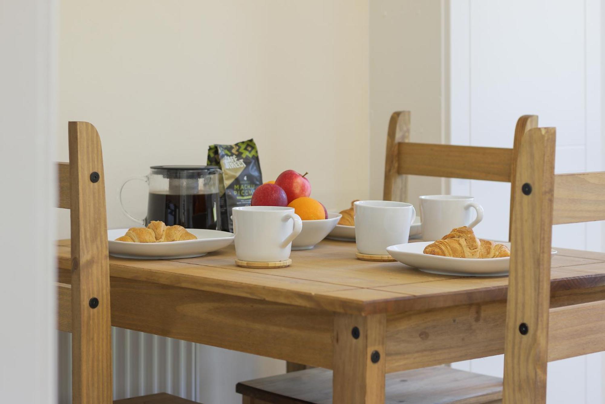 Leconfield Close - Comfy House And Free Parking Кингстън ъпон Хъл Екстериор снимка